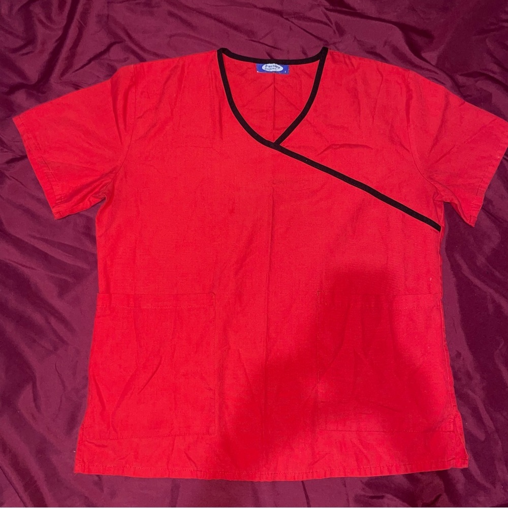 Women’s Scrub Top
